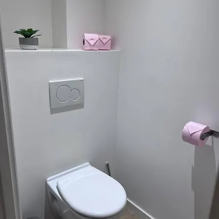 Le Bijou De Valrose - 4 Bedroom With Pool Lägenhet