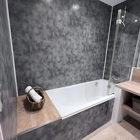 Apartment Le Bijou De Valrose - 4 Bedroom With Pool *