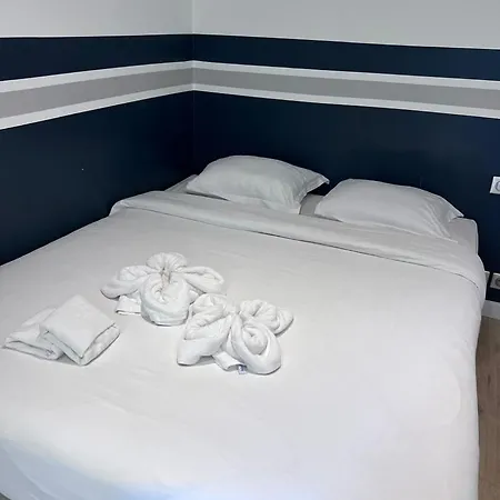 Le Bijou De Valrose - 4 Bedroom With Pool Διαμέρισμα